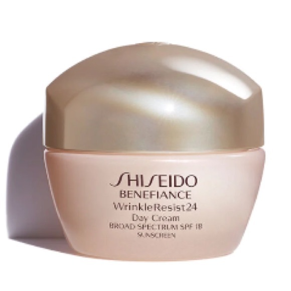 Shiseido Benefiance WrinkleResist24 Day Cream Broad Spectrum SPF 18